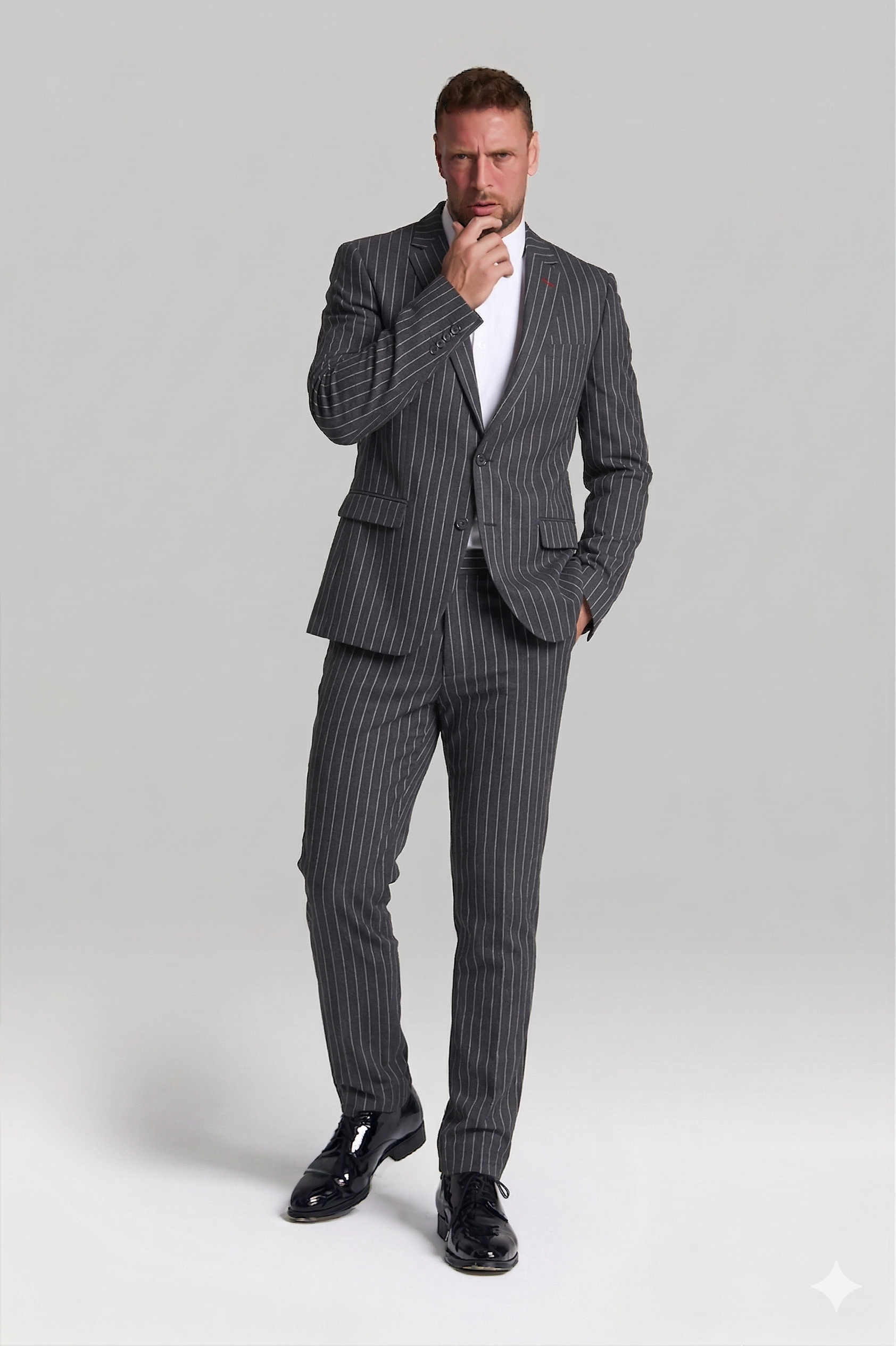 ÇİZGİLİ takım elbise 